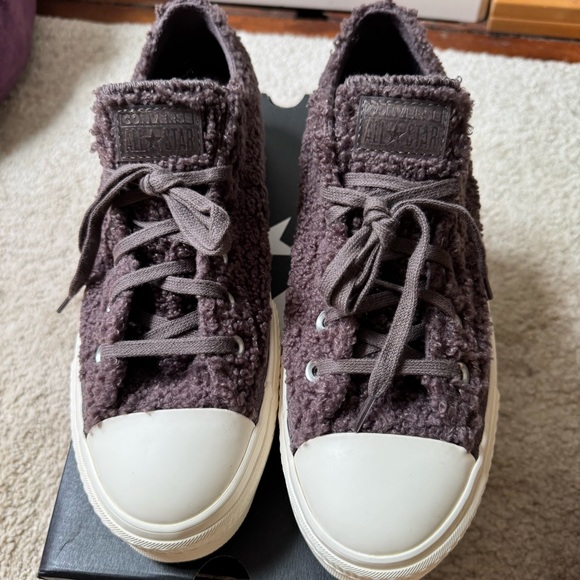 CONVERSE Ladies’ 10.5 CTAS Lift Ox Violet Ore/Vapor Mauve /Egret platform lowtop - Picture 3 of 8